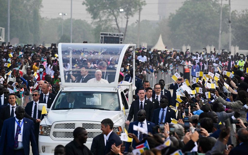 Paus Franciscus brengt een bezoek aan Juba, de hoofdstad van Zuid-Sudan. beeld Tiziana Fabi