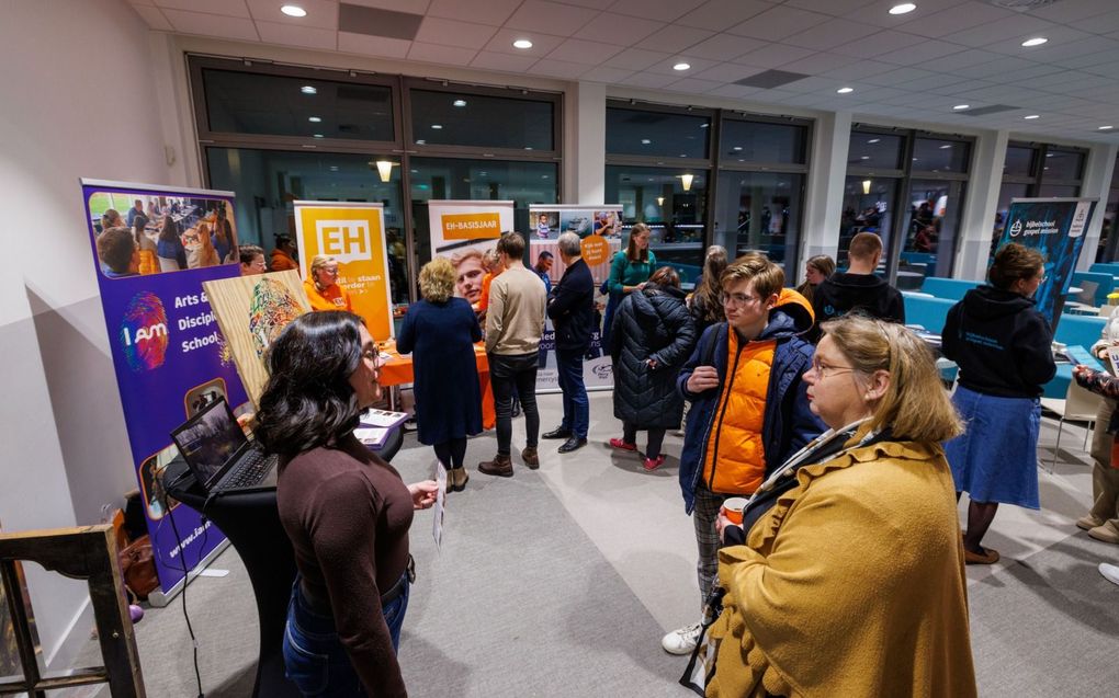 De eerste editie van de christelijke tussenjaarbeurs trok zo’n 150 bezoekers naar Zwolle. beeld Freddy Schinkel