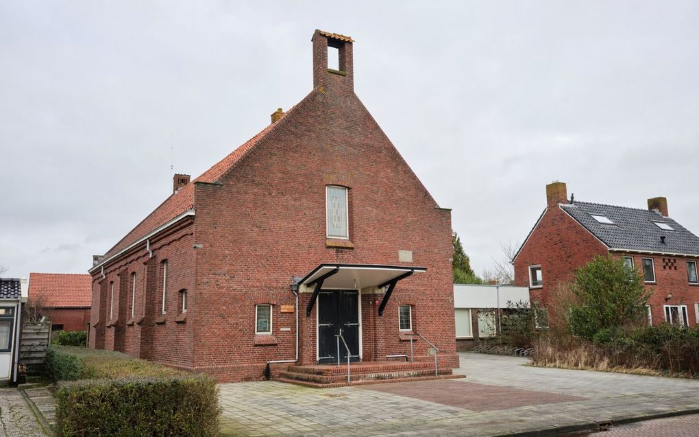 Het kerkgebouw van de gereformeerde kerk vrijgemaakt in Ulrum is nu eigendom van de christelijke gereformeerde kerk ter plaatse. beeld Sjaak Verboom