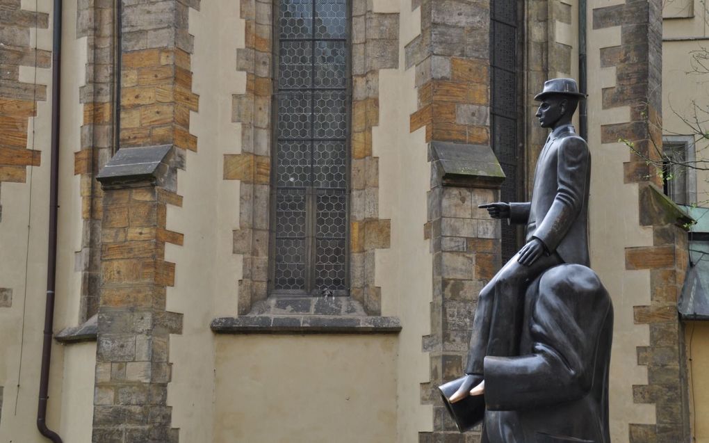 Standbeeld van Franz Kafka in Praag. beeld EMG