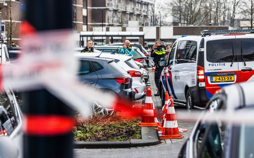 Hulpdiensten op de plaats delict kort na het incident. beeld ANP, Jeffrey Groeneweg