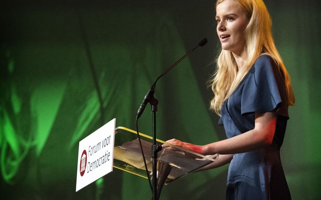 Eva Vlaardingerbroek spreekt in 2019 tijdens het partijcongres van Forum voor Democratie. beeld ANP, Piroschka van de Wouw