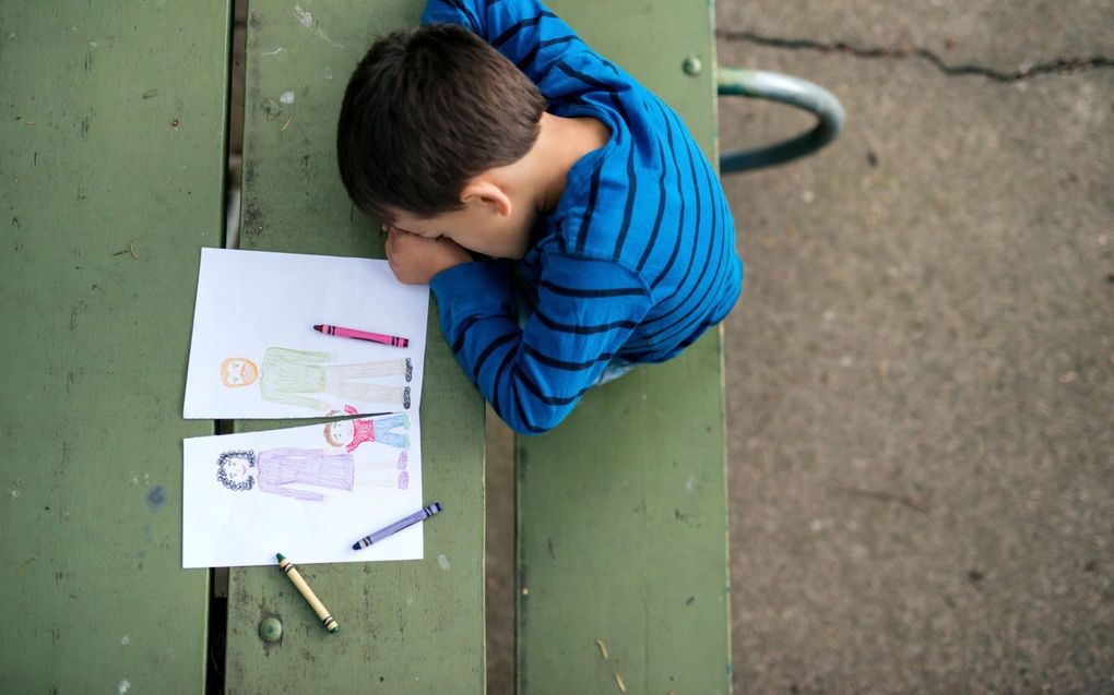 „Echtscheidingen en relatiebreuken zijn in ons land aan de orde van de dag. Het is jammer dat politici niet gedacht hebben aan de impact van dit wetsvoorstel op kinderen.” beeld iStock