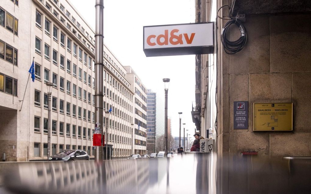 Het hoofdkantoor van de Vlaamse christendemocraten, cd&v, in Brussel. beeld AFP, Hatim Kaghat