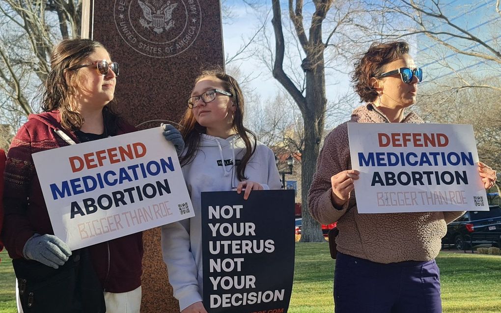 Pro-abortusactivisten voor het J Marvin Jones Federal Building and Courthouse in Amarillo, Texas. beeld AFP, Moisés Ávila