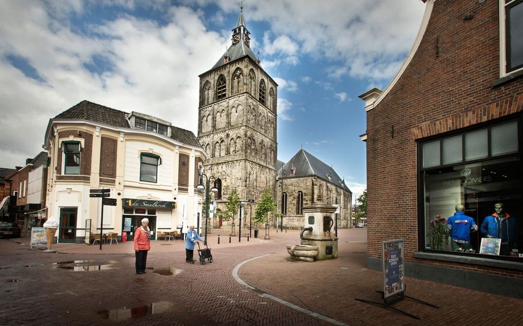 De naam van de Sint-Plechelmusbasiliek in het Twentse Oldenzaal herinnert aan de eerste zendeling in het gebied. beeld RD, Henk Visscher