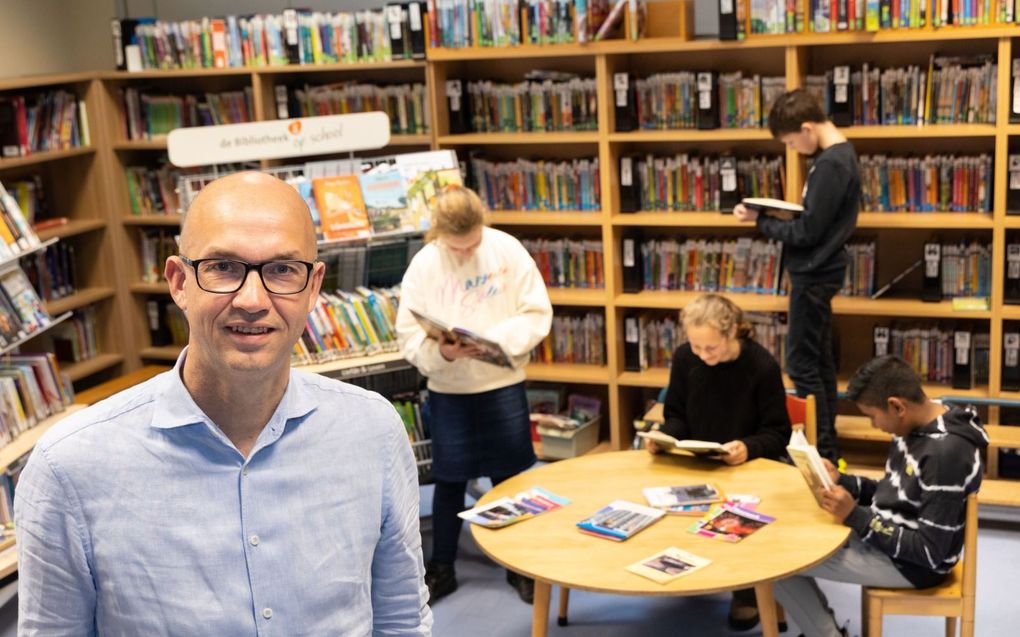 Schrijver Rijk Arends is in het dagelijks leven directeur van een basisschool in Opheusden. beeld RD, Anton Dommerholt