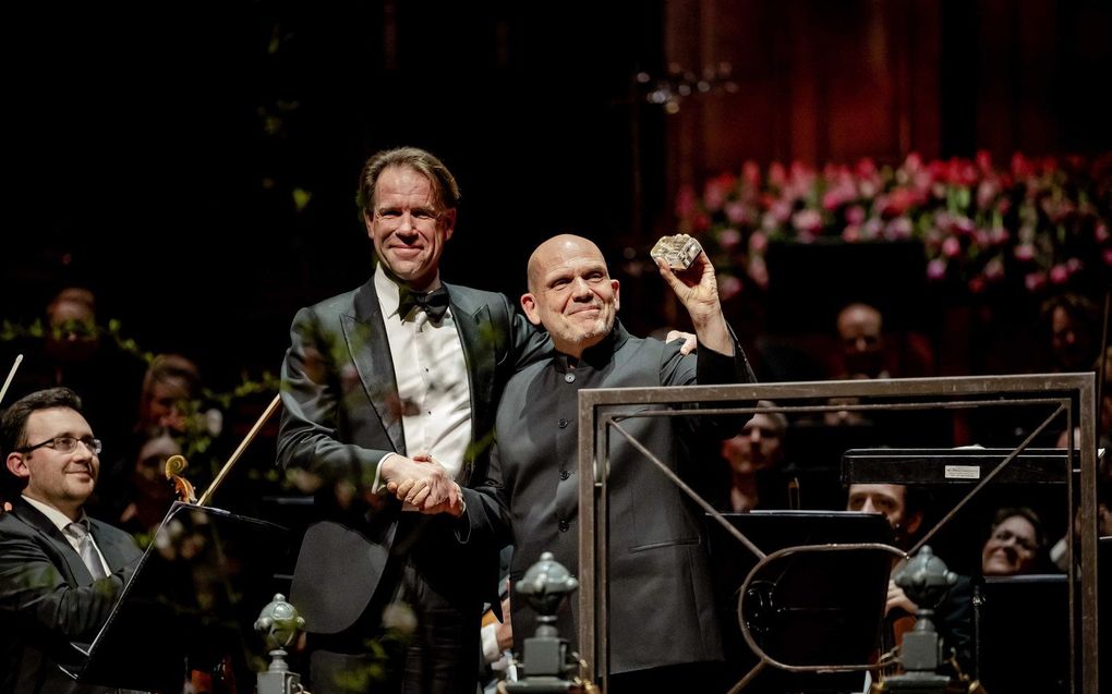 Dirigent Jaap van Zweden tijdens de uitreiking van de Concertgebouw Prijs voor zijn bijdrage aan het artistieke profiel van het Concertgebouw. beeld ANP, Robin van Lonkhuijsen