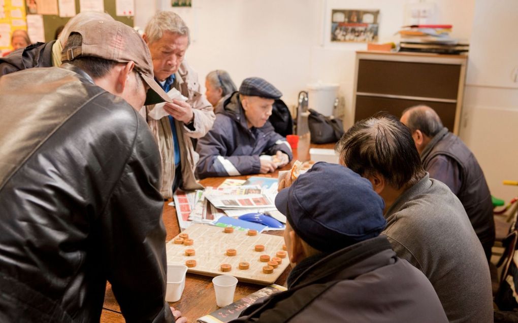 Chinese ouderensociëteit Fa Yin in Amsterdam. Actieve inmenging van de Chinese overheid in de Chinese gemeenschap in Nederland is er nauwelijks, een gevoel van ”zachte dreiging” wel, volgens onderzoek. beeld André Dorst