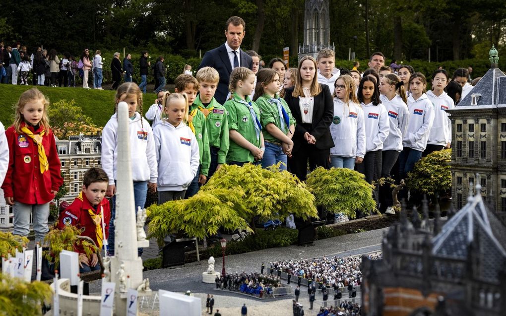 Kinderherdenking in Madurodam. beeld ANP, Ramon van Flymen