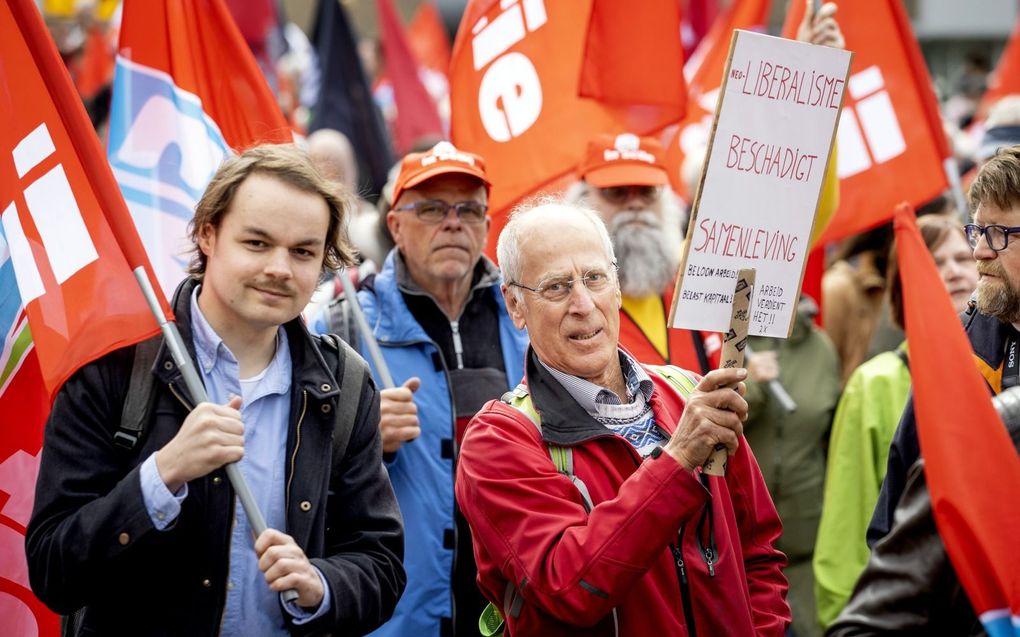 Hoewel de Dag van de Arbeid in Nederland geen officiële feestdag is, organiseert de FNV jaarlijks een demonstratie op 1 mei. Vorig jaar organiseerde de vakbond een mars in Utrecht (foto). Maandag staat een protestactie in Amsterdam op het programma. beeld ANP, Koen van Weel