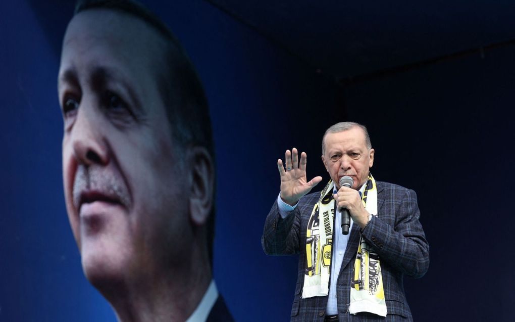 De Turkse president Recep Tayyip Erdogan op verkiezingstournee in de hoofdstad Ankara. beeld AFP, Adem Altan