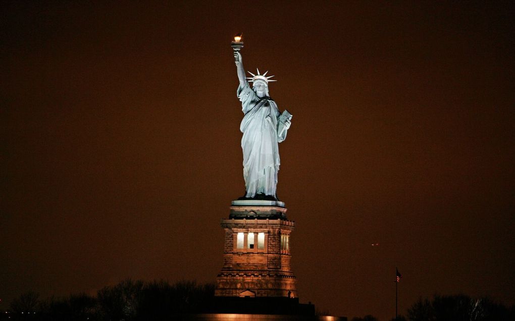 „Geheel in lijn met Mill dienen politici die het verlichte vooruitgangsgeloof niet propageren, te worden geweerd.“ Foto: Vrijheidsbeeld in New York Bay. beeld RD, Henk Visscher