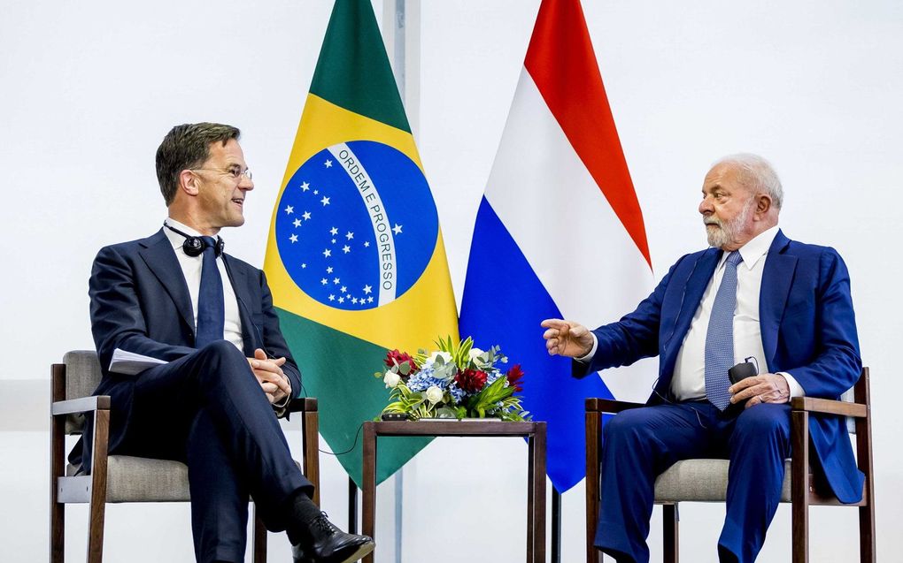 De Braziliaanse president Luiz Inácio Lula da Silva tijdens een ontmoeting met premier Mark Rutte in Brasilia. beeld ANP, Remko de Waal