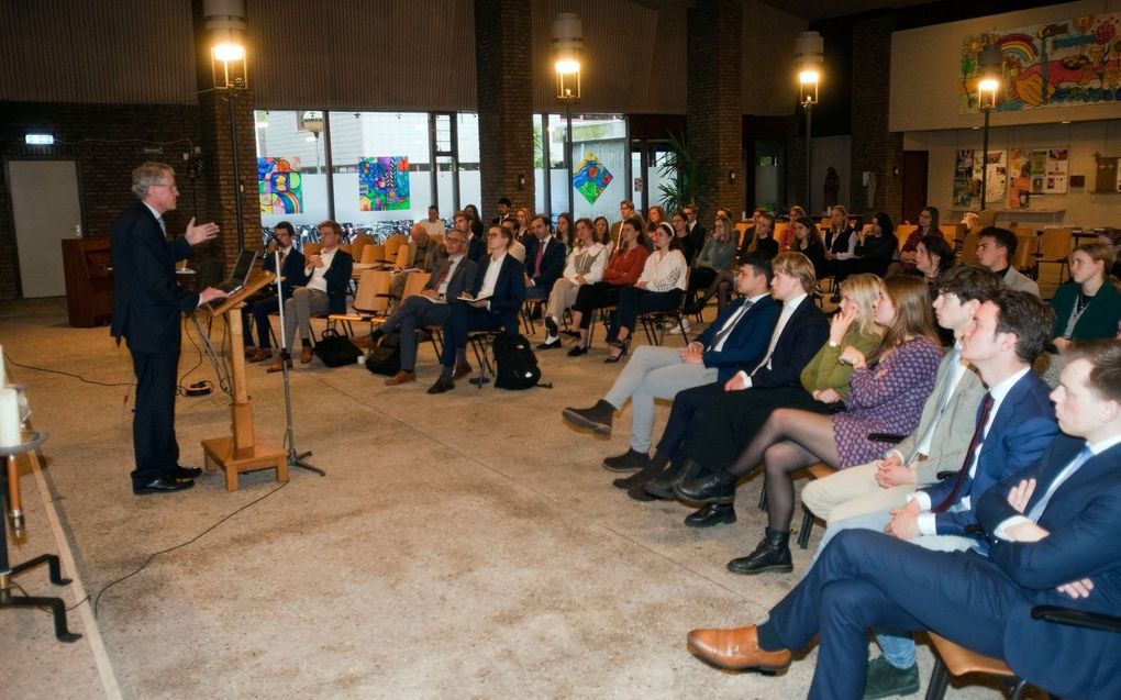 Debatavond in Leiden over hermeneutiek. beeld Henk Bouwman