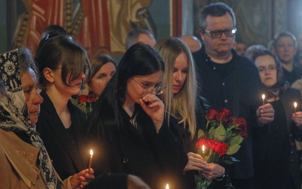 Begrafenis van een Oekrainse militair in Kiev. beeld EPA, SERGEY DOLZHENKO