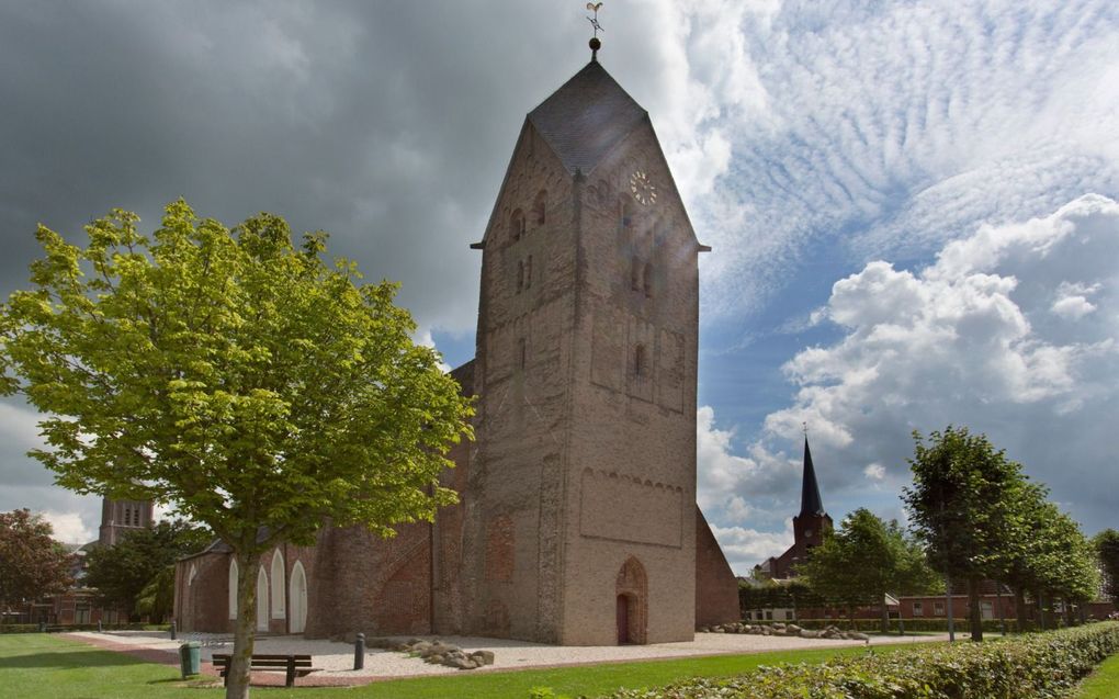 „Juist de hemelvaart van Christus en de uitstorting van Zijn Heilige Geest tijdens het Pinksterfeest onderstrepen dat er Eén aan het hoofd staat bij wie Zijn kerk dag en nacht kan aankloppen.” beeld Sjaak Verboom