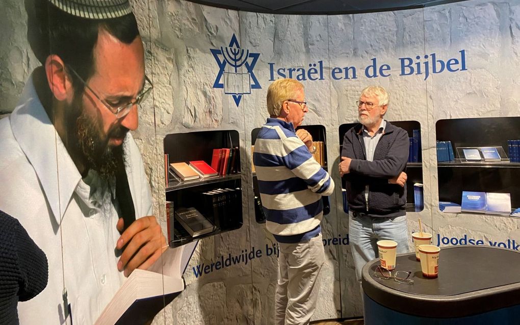 Stand van stichting Israël en de Bijbel op de ontmoetingsdag. beeld RD