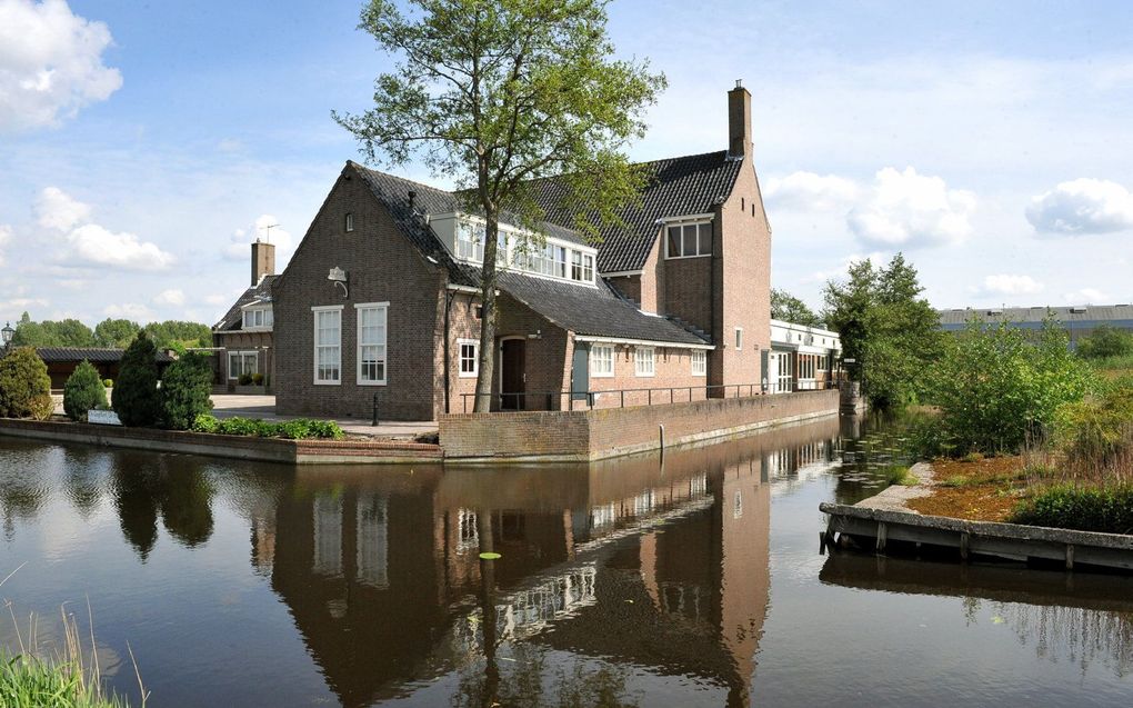 De Lijnbaankerk van de christelijke gereformeerde kerk in Aalsmeer. Foto uit 2009. beeld Paul Dijkstra