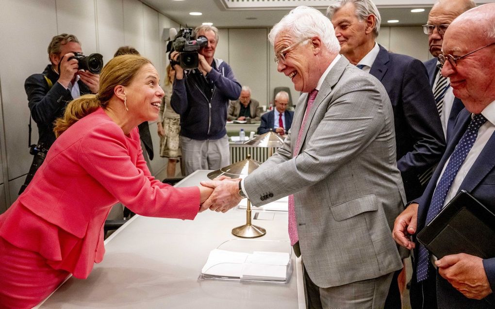 Minister Carola Schouten na afloop van de stemming in de Eerste Kamer over de pensioenwet. beeld ANP, ROBIN UTRECHT