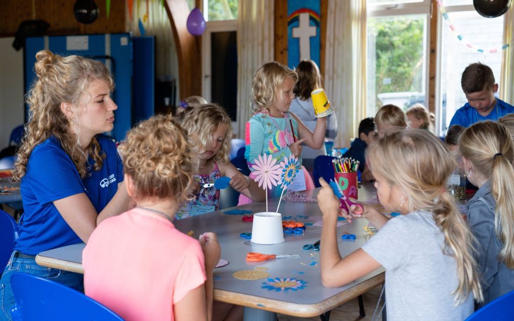 Kinderwerk van Dabar op een camping in Katwijk aan Zee. beed IZB