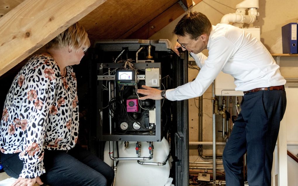 Een warmtepomp in een woning in Heemskerk.  beeld ANP, Sander Koning