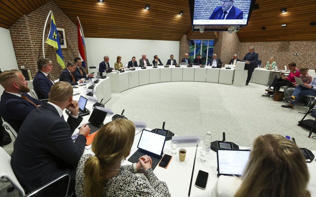 Raadsvergadering over de ongeregeldheden tijdens de sinterklaasintocht in Staphorst. beeld ANP, Vincent Jannink