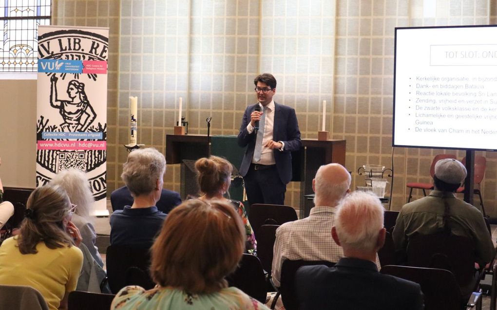 Presentatie boek over kerk, kolonialisme en slavernij, beeld Huig de Koning