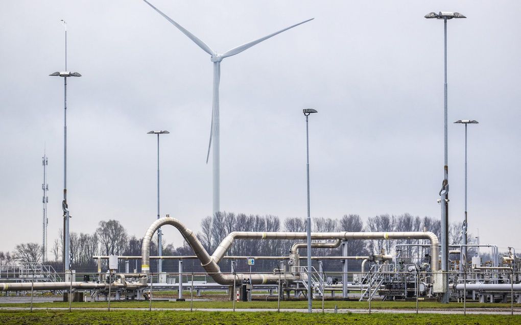 Sfeerbeeld van een gesloten gaswinnings- en gasbehandelingslocatie van de Nederlandse Aardoliemaatschappij. beeld ANP, Vincent Jannink