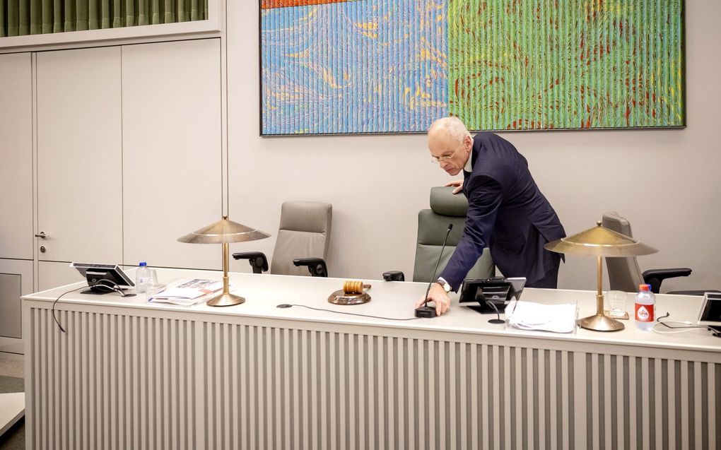 Voorzitter Jan Anthonie Bruijn in de Eerste Kamer tijdens een vergadering. beeld ANP, ROBIN VAN LONKHUIJSEN