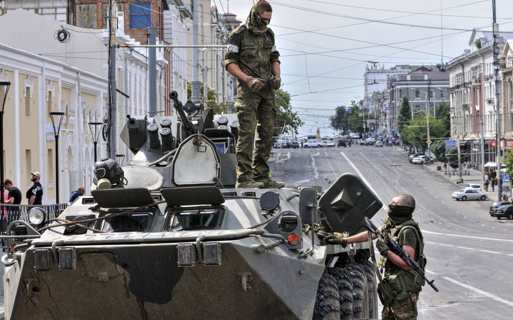 Soldaten van het huurlingenleger van Wagner bezetten zaterdag de Zuid-Russische stad Rostov aan de Don. Zaterdagavond beëindigden Wagnerbaas Jevgeni Prigoshin en zijn troepen de opstand tegen het Kremlin. beeld EPA, Arkady Budnitsky