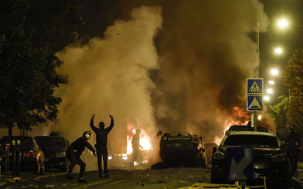 In Nanterre waren in de nacht van woensdag op donderdag weer hevige onlusten. beeld EPA, Yoan Valat