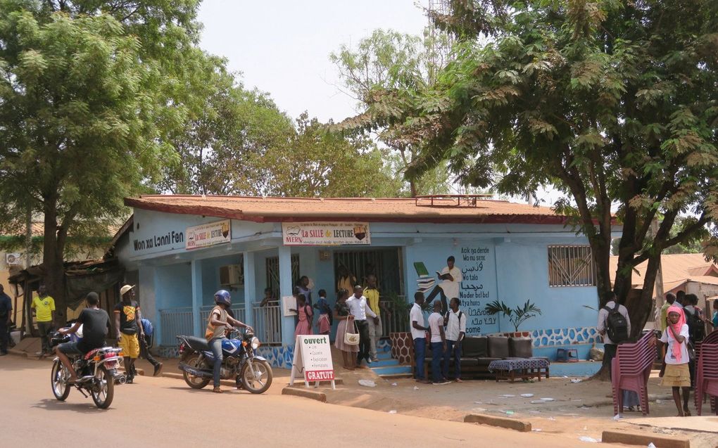 De leeszaal van ZGG in Boké (Guinee). beeld ZGG