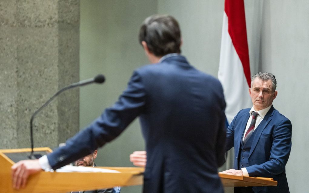 Minister van Buitenlandse Zaken Wopke Hoekstra (l.) en Kamerlid Tom van der Lee (GroenLinks). beeld ANP, Lex van Lieshout