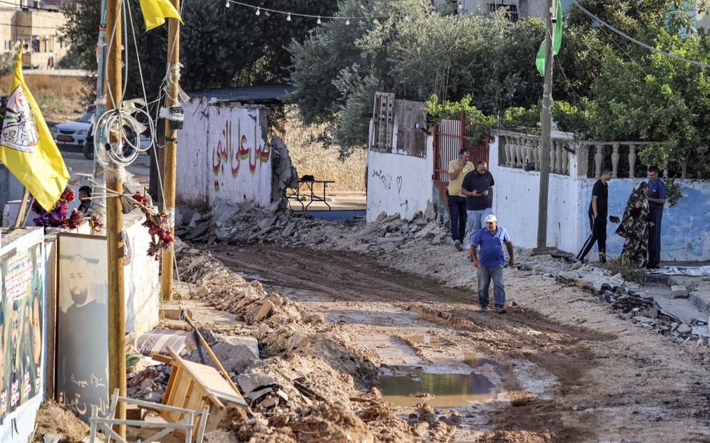 „De door het westen gepropageerde tweestatenoplossing is een fata morgana.” Ravage in de straten van Jenin na het Israëlische militaire optreden in de Palestijnse stad. beeld AFP, Jaafar Ashtiyeh