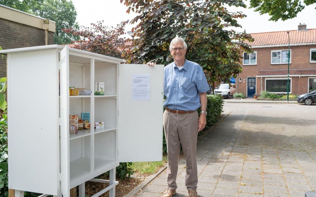 Vrijwilliger Tim Verduijn: „We vinden dat de kerk in de wijk zichtbaar moet zijn.” beeld Niek Stam