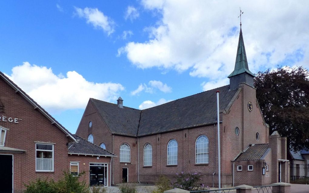 De Kruiskerk in Lutten. beeld Reliwiki, Hans Bouma