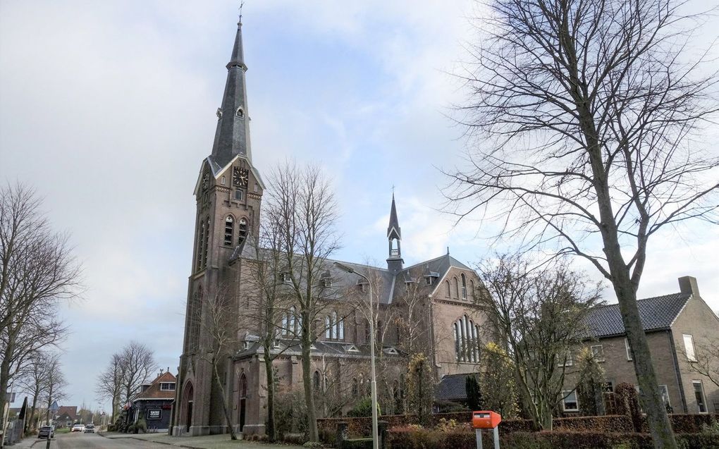 De Bonifatiuskerk in Spanbroek, een van de kerken die gesloten zal worden. beeld Wikimedia/Dfqn13