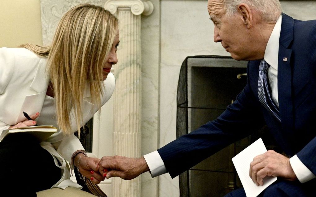 De Italiaanse premier Giorgia Meloni ontmoette donderdag de Amerikaanse president Joe Biden in het Witte Huis in Washington. beeld AFP, Brendan Smialowski