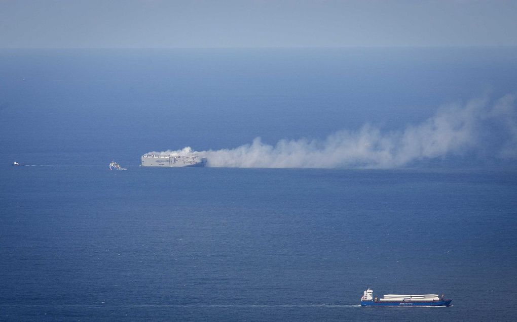 Het brandende schip. beeld ANP, Jan Spoelstra