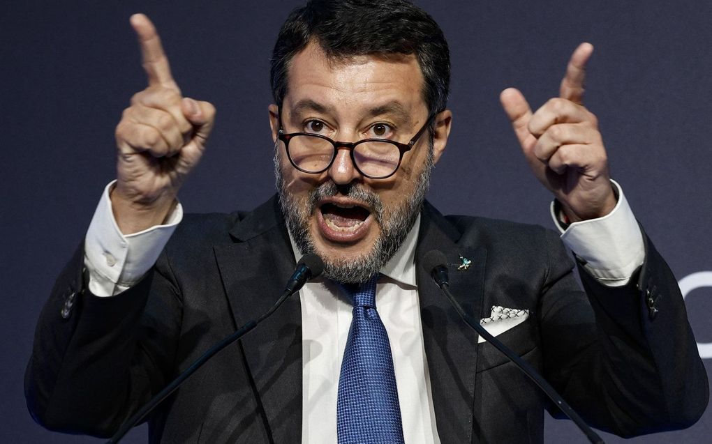 Vicepremier Matteo Salvini meldde dinsdag dat de Italiaanse regering een extra belasting voor banken gaat invoeren. beeld EPA, Fabio Frustaci