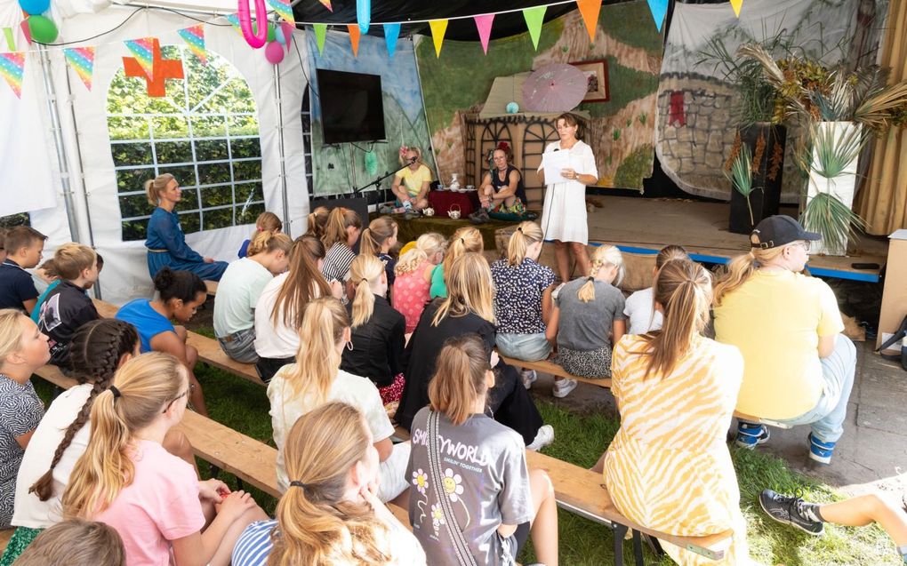 In Lienden vond vorige week de jaarlijkse vakantiebijbelweek plaats. Zo’n tweehonderd kinderen hoorden het Evangelie, knutselden en deden activiteiten met elkaar. beeld RD, Anton Dommerholt