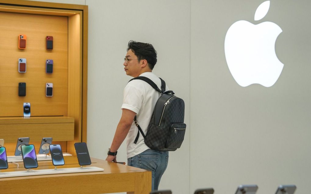 Winkel van Apple in Beijing, China. beeld EPA Wu Hao