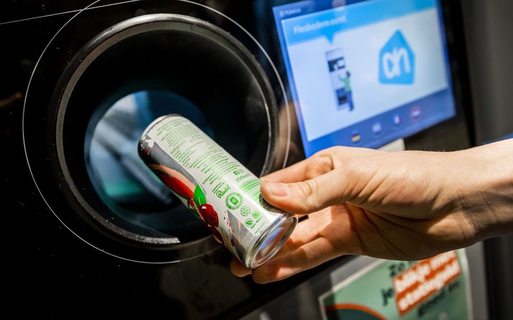 Blikjes worden ingezameld in de supermarkt. beeld ANP, Remko de Waal