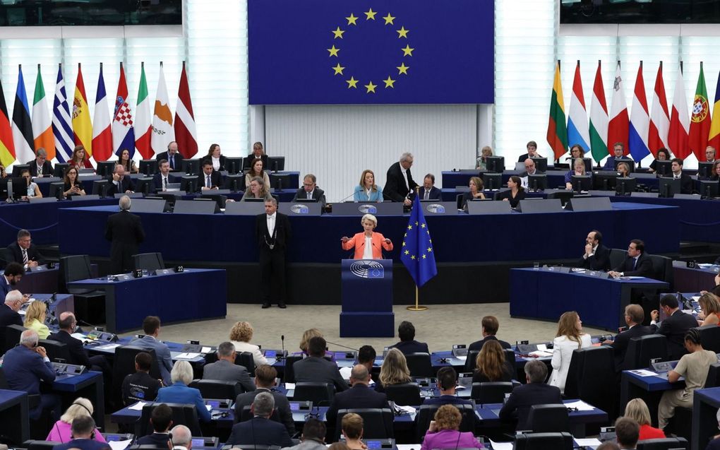 De voorzitter van de Europese Commissie, Ursula von der Leyen, hield woensdagmorgen haar jaarlijkse Staat van de Europese Unie-toespraak in het Europees Parlement in Straatsburg. beeld AFP, Frederick Florin