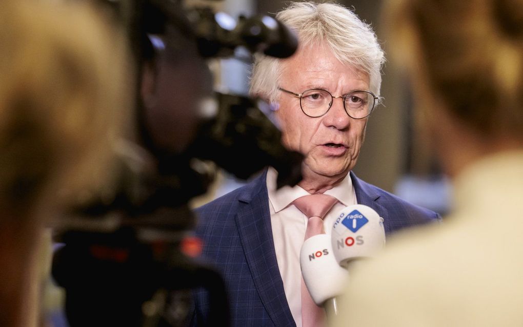 Berends staat de media te woord. beeld ANP, MARCEL KRIJGSMAN