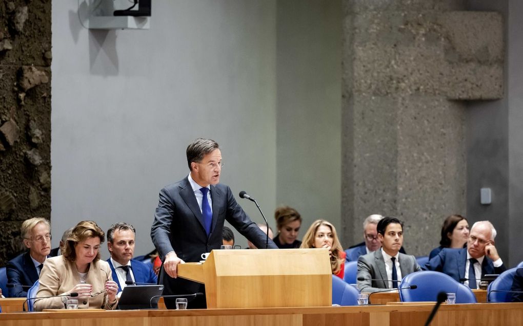 Premier Rutte verdedigt op dag twee van de Algemene Politieke Beschouwingen de beleidsarme Miljoenennota van het kabinet. beeld ANP, Robin van Lonkhuijsen