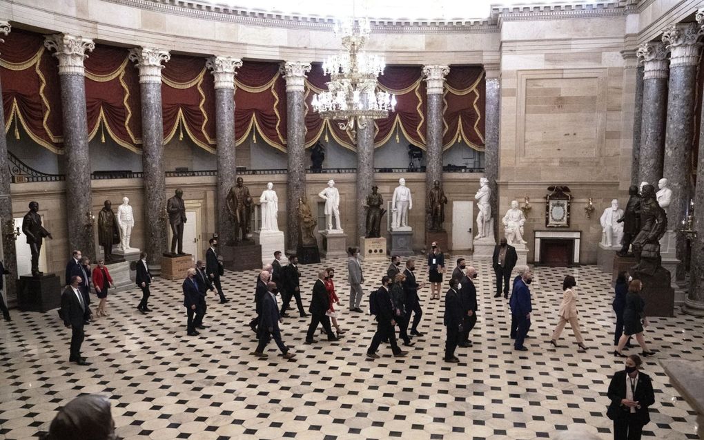 Voorlopig gaan Amerikaanse Congresleden nog formeel gekleed. Maar de ongeschreven dress code is vervallen. beeld AFP, Greg Nash