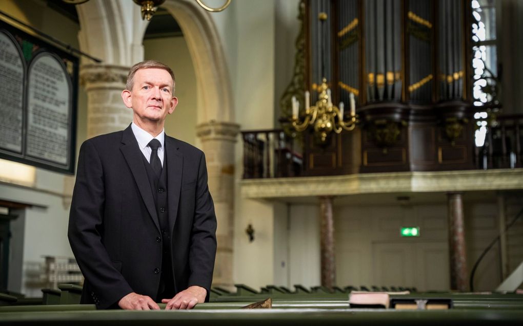 Ds. J. Lohuis in de Dorpskerk in Scherpenisse. beeld Cees van der Wal