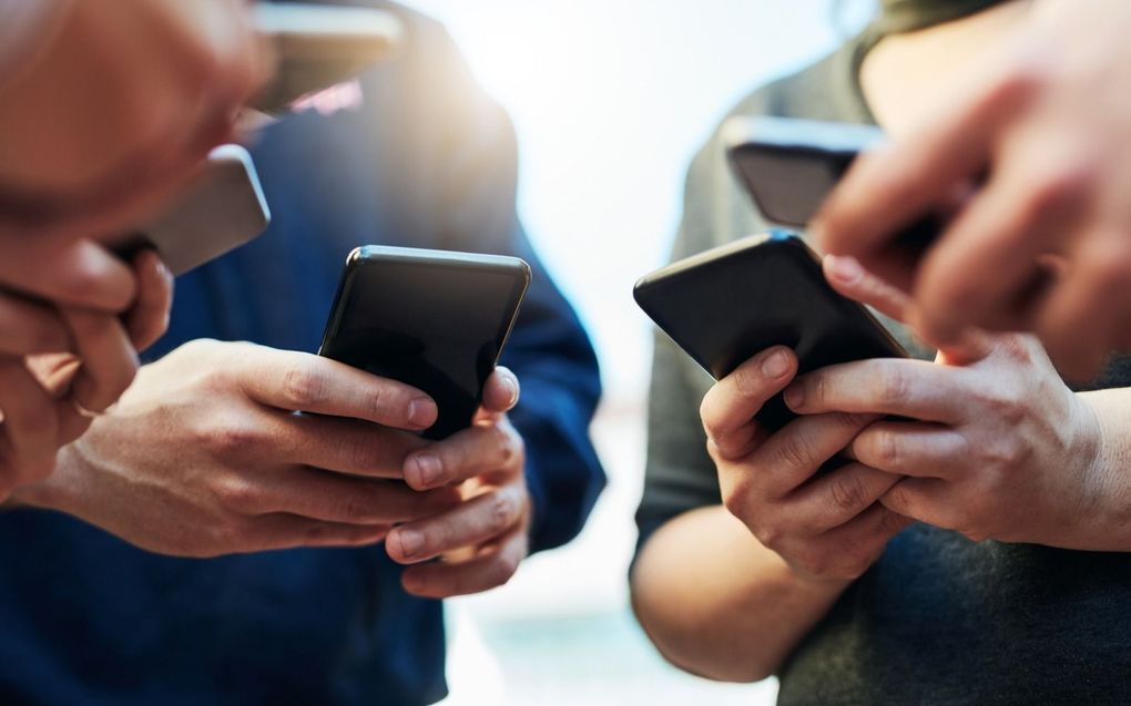 „De zorgen over polarisatie vloeien voor een groot deel voort uit soms buitengewoon onfrisse onlinediscussies op sociale media.” beeld iStock